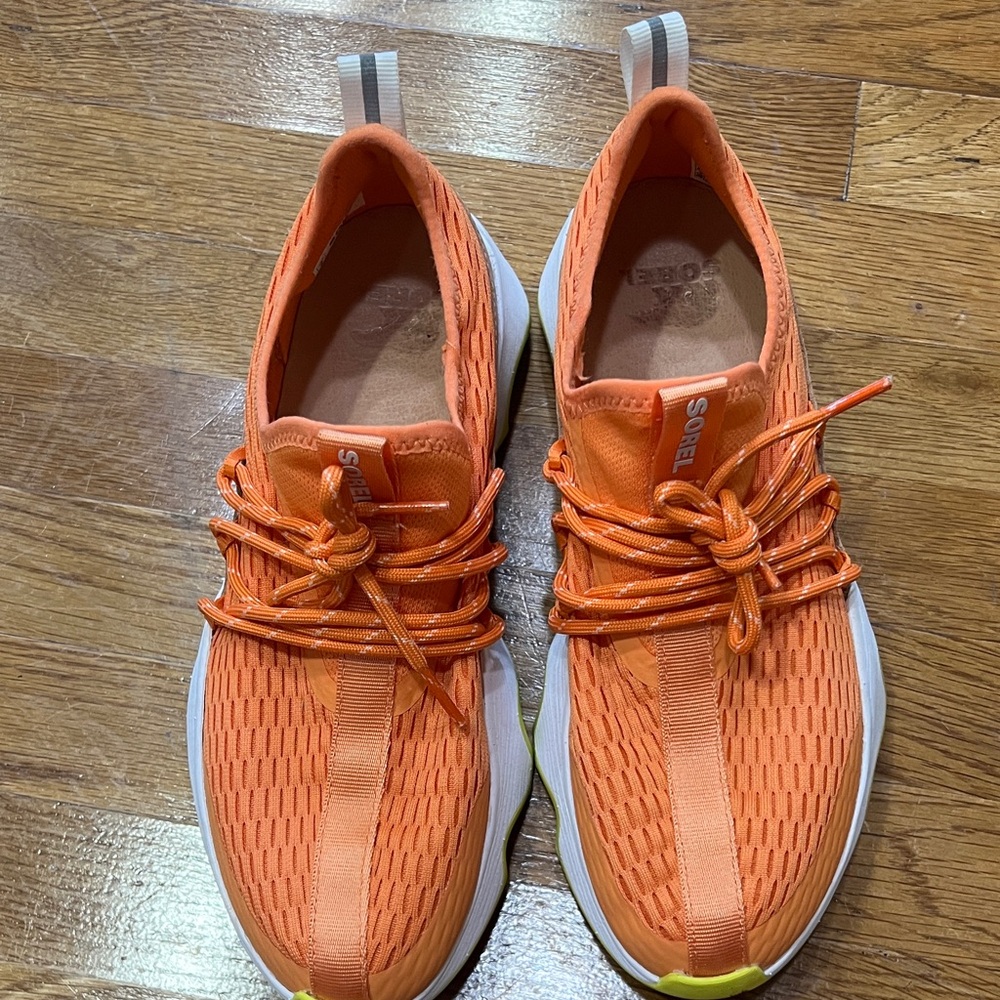 Orange Knit Wave-Sole Women's Sneakers - Picture 5 of 8